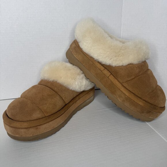 UGG Boots - Picture 7 of 9